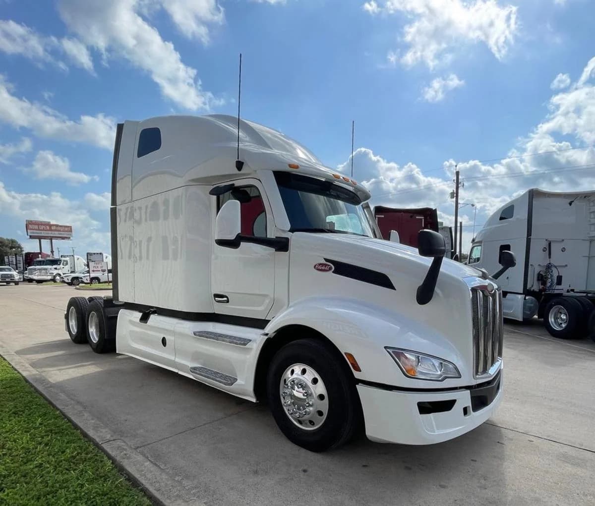 2023 Peterbilt 579